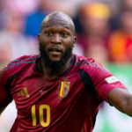 لوكاكو يدافع عن انتقادات نابولي